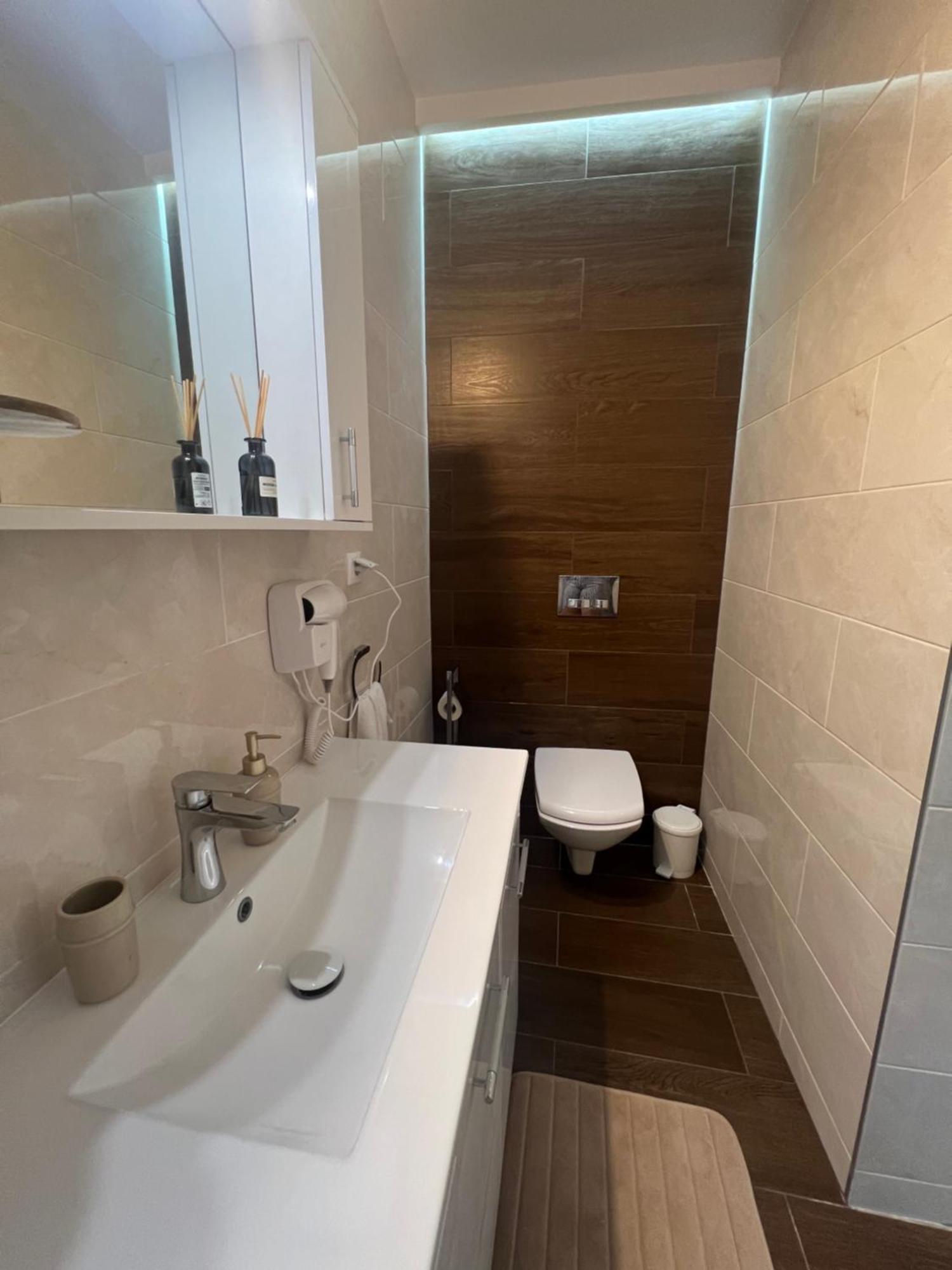 La Strada Central Apartament オラデア エクステリア 写真