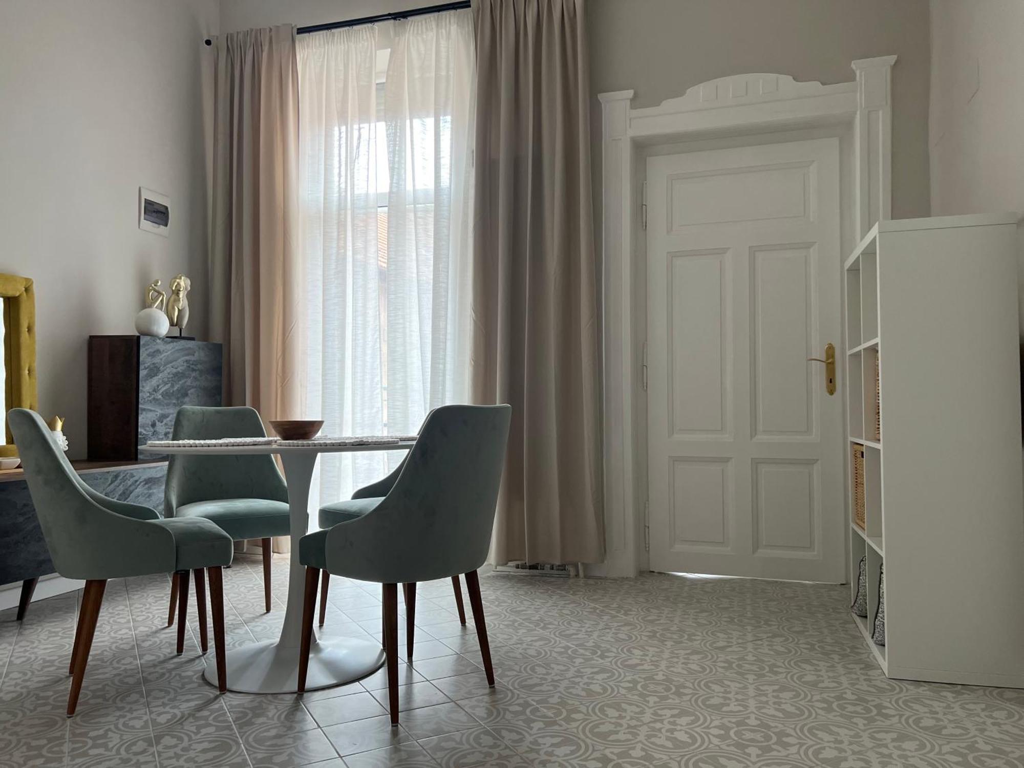 La Strada Central Apartament オラデア エクステリア 写真